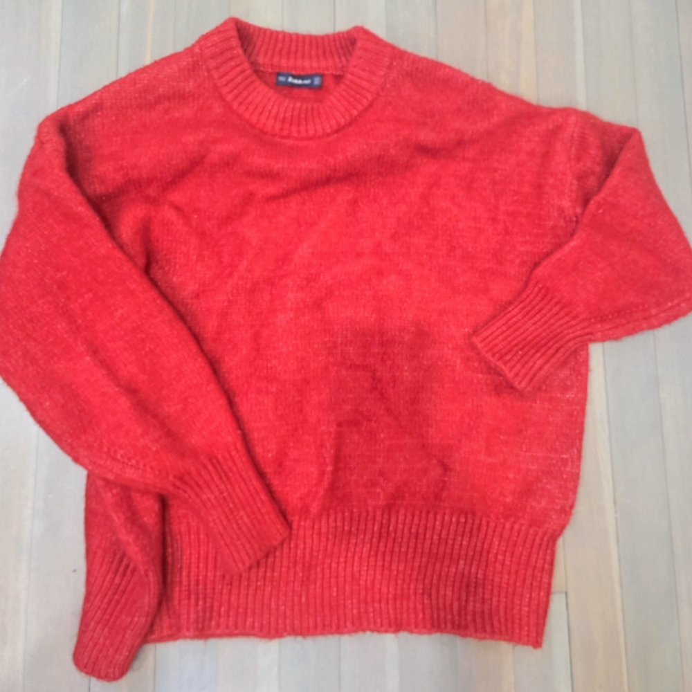 Zara Men's Red Crewneck Sweater